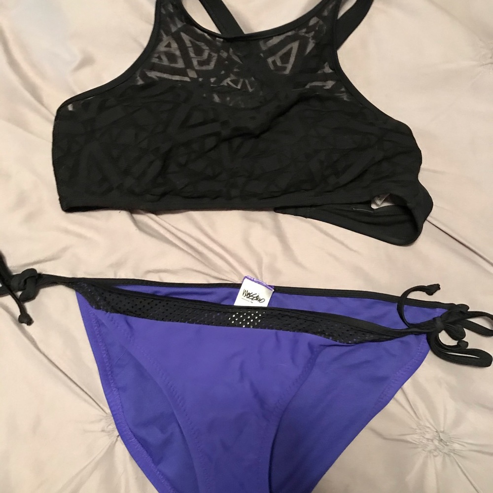 Super cute bikini!